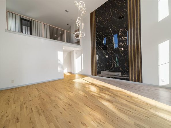 906 S Ewing Avenue , Dallas Texas 75203