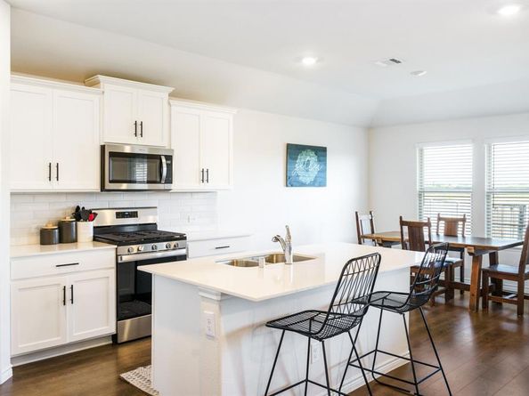 653  Bunker Hill Road , Fate Texas 75189