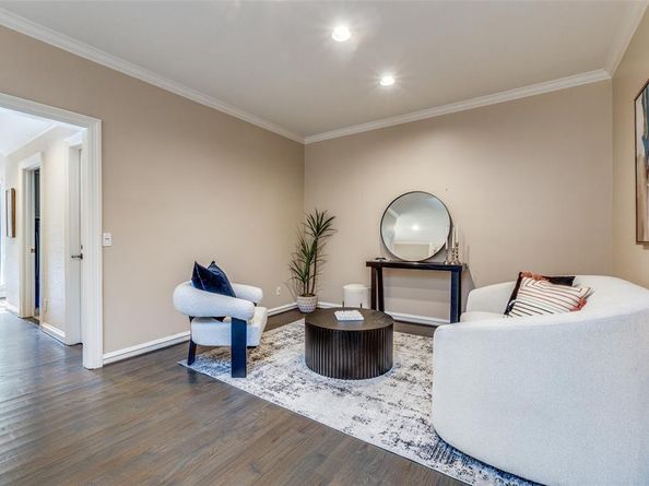 7806  Glen Albens Circle , Dallas Texas 75225