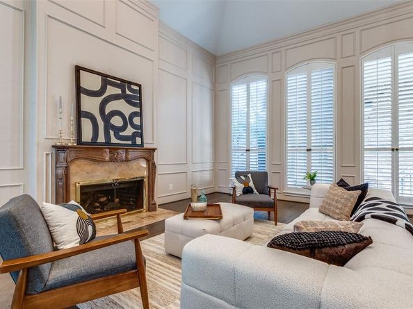 7806  Glen Albens Circle , Dallas Texas 75225