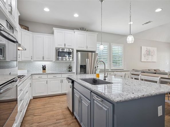 3252  Sky Lane , Celina Texas 75009