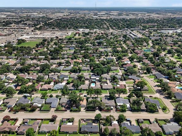 3722  Hillsdale Lane , Garland Texas 75042