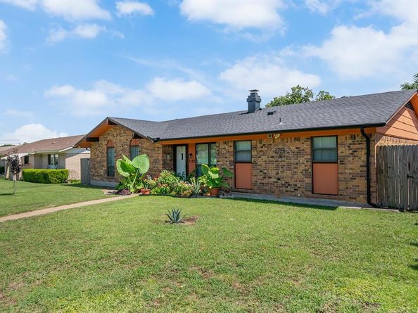 3722  Hillsdale Lane , Garland Texas 75042