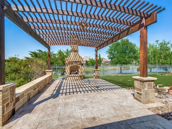 3321  Lochside  , The Colony Texas 75056