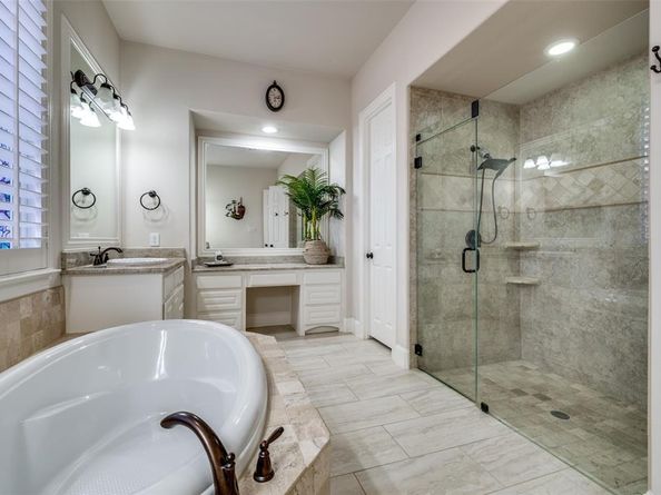 3321  Lochside  , The Colony Texas 75056