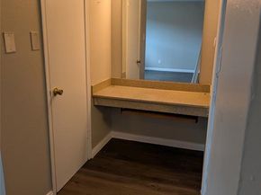 3604  Parkridge Drive  111, Dallas Texas 75234