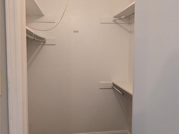 3604  Parkridge Drive  111, Dallas Texas 75234