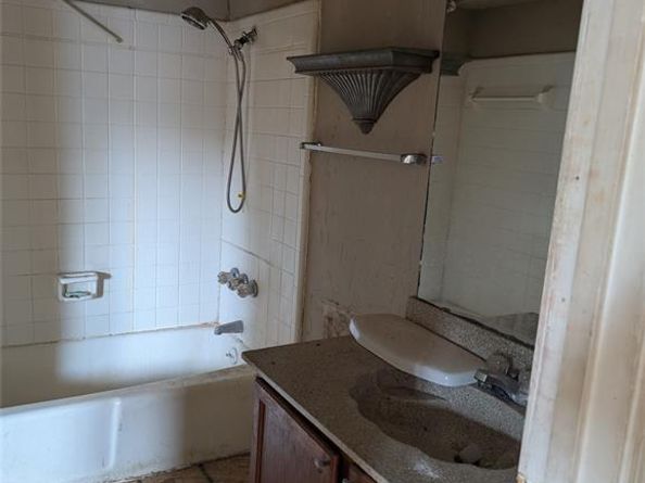 3604  Parkridge Drive  111, Dallas Texas 75234