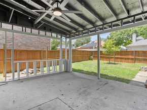 1639  Chapman Street , Cedar Hill Texas 75104