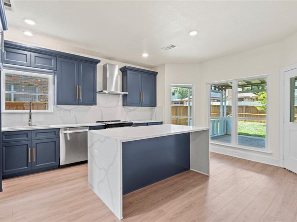 1639  Chapman Street , Cedar Hill Texas 75104
