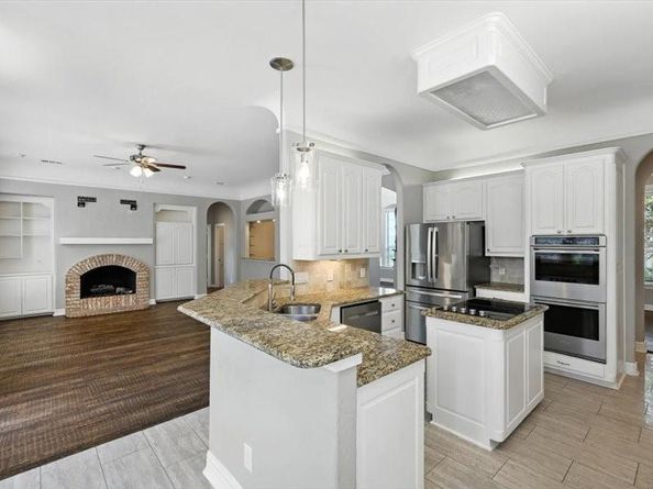 809  Greenvalley Lane , Highland Village Texas 75077