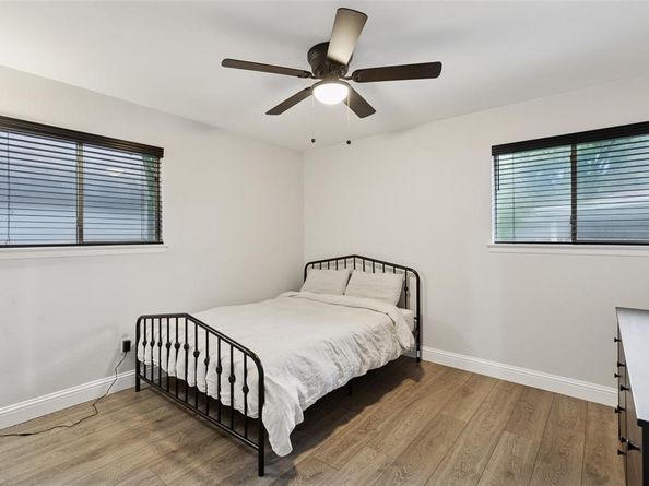 348  Thompson Street , Fort Worth Texas 76134