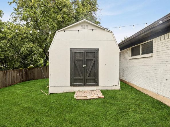 348  Thompson Street , Fort Worth Texas 76134