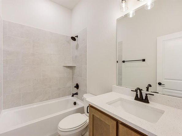 109  Whistling Duck Drive , Balch Springs Texas 75181