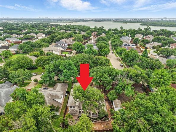 5809  Spring Hollow Lane , The Colony Texas 75056