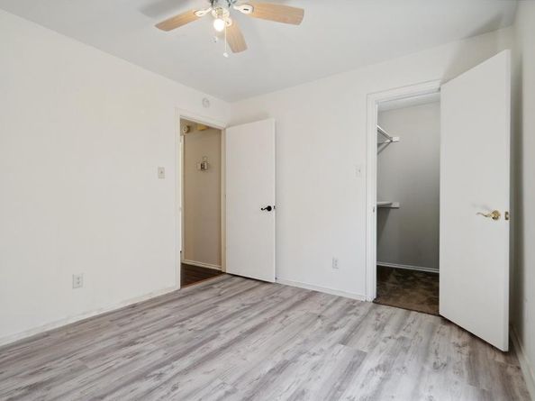 710  Cimarron Trail , Irving Texas 75063