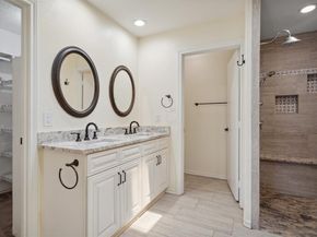 710  Cimarron Trail , Irving Texas 75063