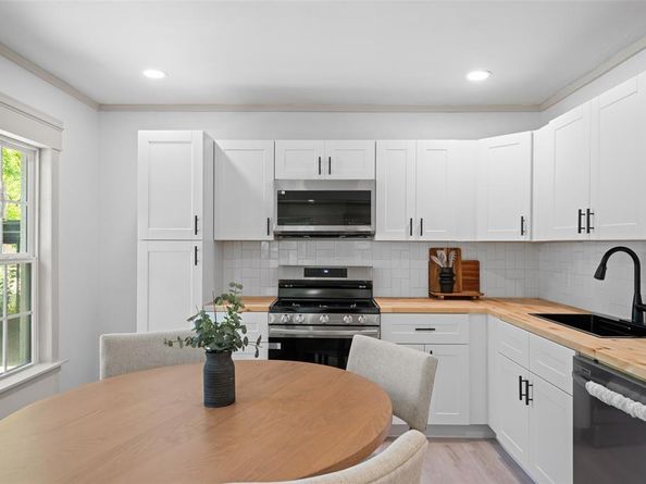 630 W Church Street , Grand Prairie Texas 75050