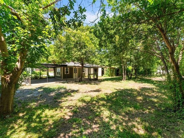 630 W Church Street , Grand Prairie Texas 75050