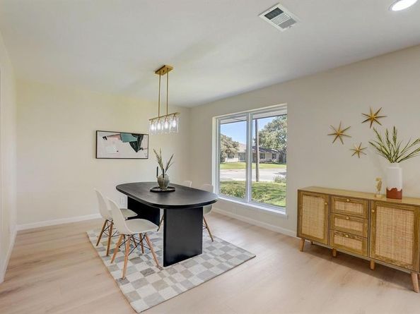 3040  Ponder Place , Dallas Texas 75229