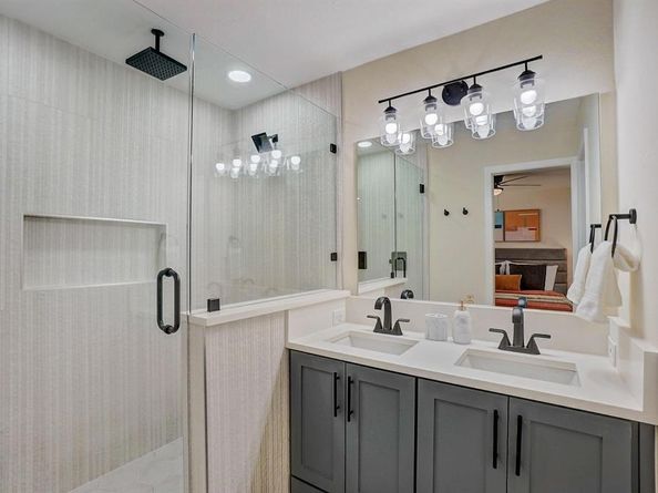 3040  Ponder Place , Dallas Texas 75229