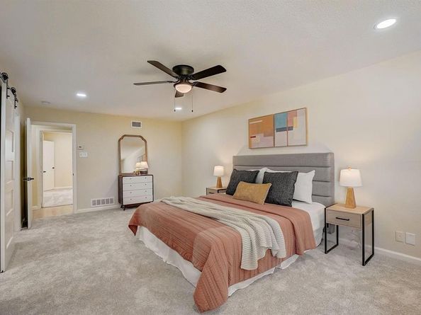 3040  Ponder Place , Dallas Texas 75229