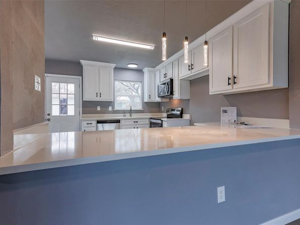 335  Highland Drive , Arlington Texas 76010