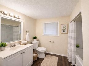 2806 E Atoll Drive , Dallas Texas 75216
