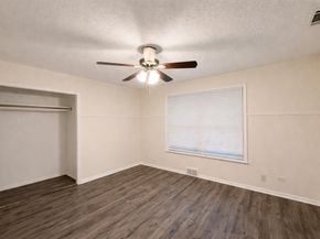 2806 E Atoll Drive , Dallas Texas 75216