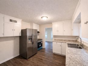 2806 E Atoll Drive , Dallas Texas 75216