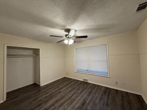 2806 E Atoll Drive , Dallas Texas 75216