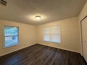 2806 E Atoll Drive , Dallas Texas 75216