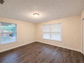 2806 E Atoll Drive , Dallas Texas 75216