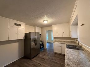 2806 E Atoll Drive , Dallas Texas 75216