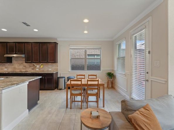1204  Sioux Street , Carrollton Texas 75010