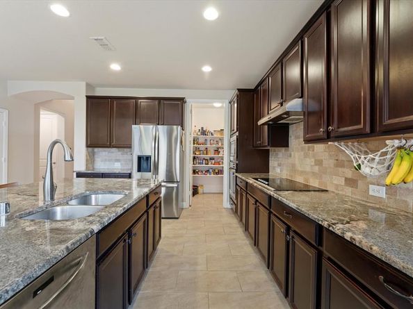 1204  Sioux Street , Carrollton Texas 75010