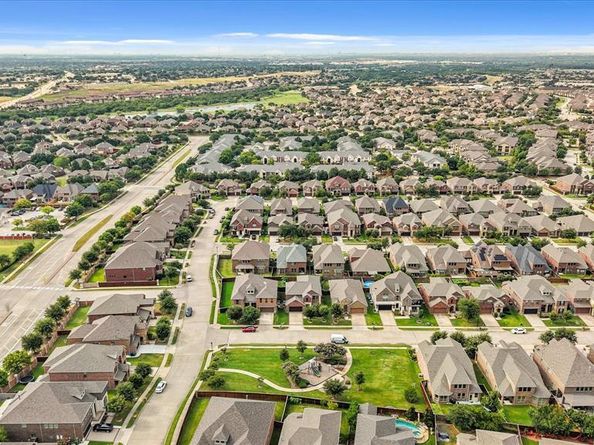 1204  Sioux Street , Carrollton Texas 75010