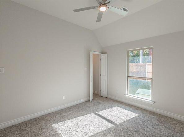 609  Keel Way , Azle Texas 76020