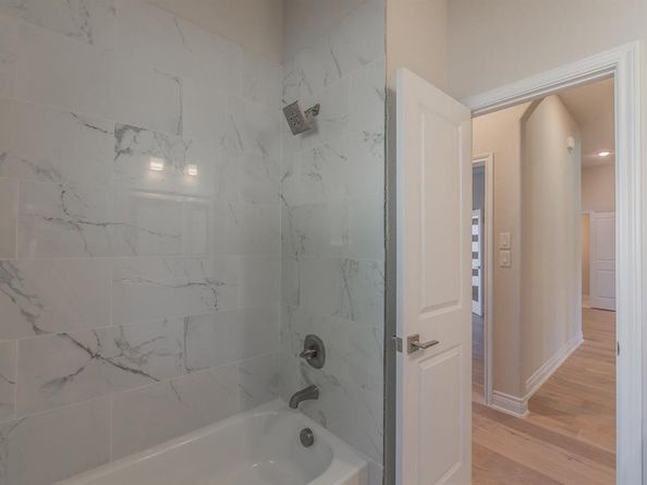 609  Keel Way , Azle Texas 76020