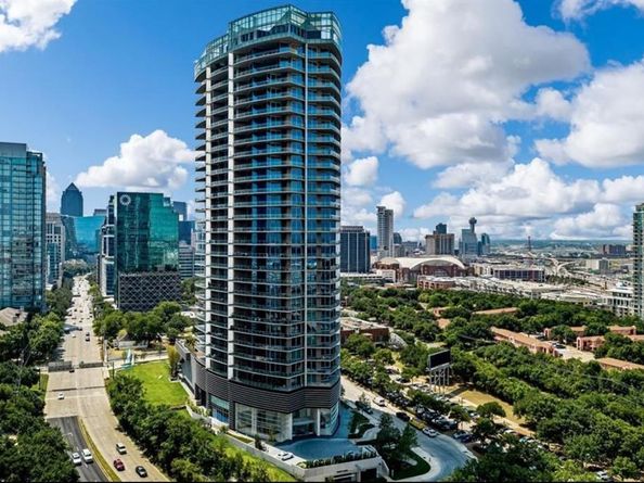 3130 N Harwood Street  1506, Dallas Texas 75201