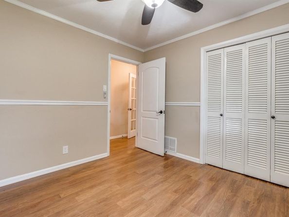 11049  Paddock Circle , Dallas Texas 75238