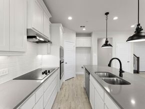 670  Sandiford  , Mansfield Texas 76063