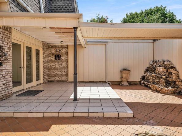 3020  Stonehenge Lane , Carrollton Texas 75006