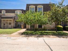 3020  Stonehenge Lane , Carrollton Texas 75006