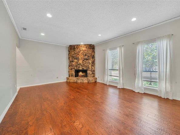 3020  Stonehenge Lane , Carrollton Texas 75006