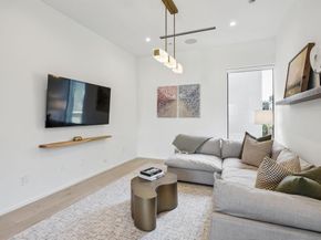3229  Lee Street , Dallas Texas 75205