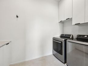 3229  Lee Street , Dallas Texas 75205
