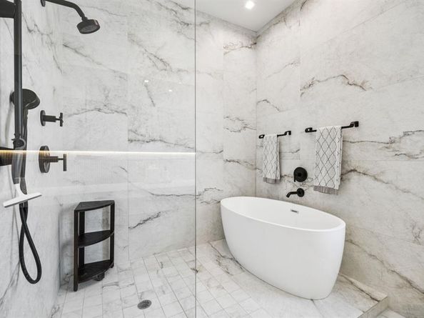 3229  Lee Street , Dallas Texas 75205