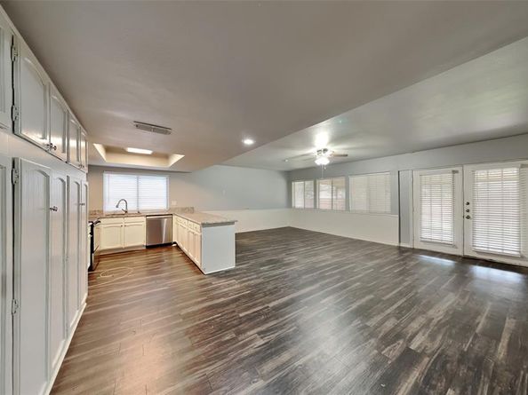 1711  Chesterfield Drive , Carrollton Texas 75007