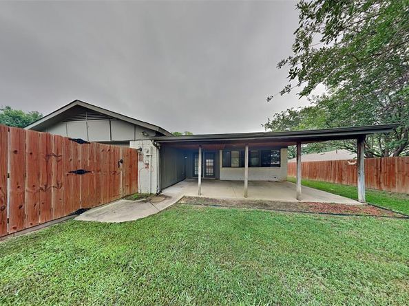 1711  Chesterfield Drive , Carrollton Texas 75007